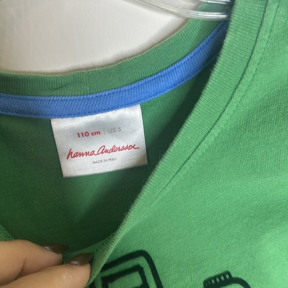 Hanna Andersson size 5 t shirt with camera design GUC - Picture 2 of 3